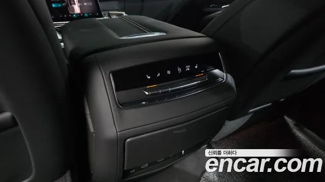 Cadillac Escalade 5th Gen — Фото автомобиля 25