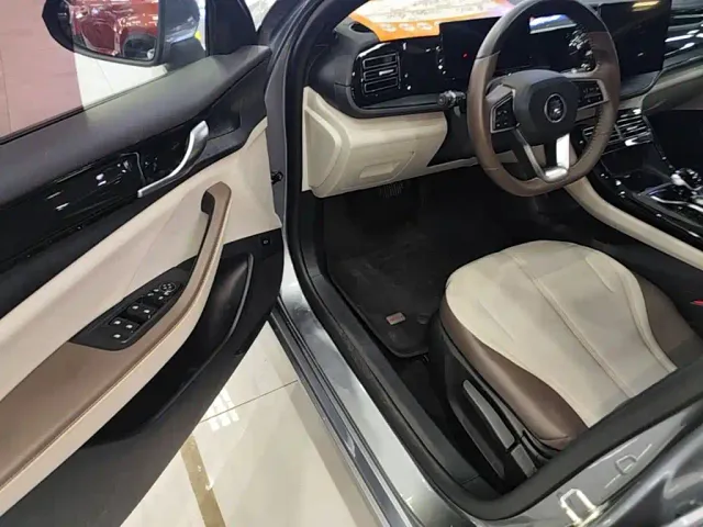 BYD Qin PLUS — Фото автомобиля 15
