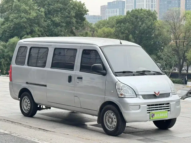 Wuling Rongguang EV — Фото автомобиля 3