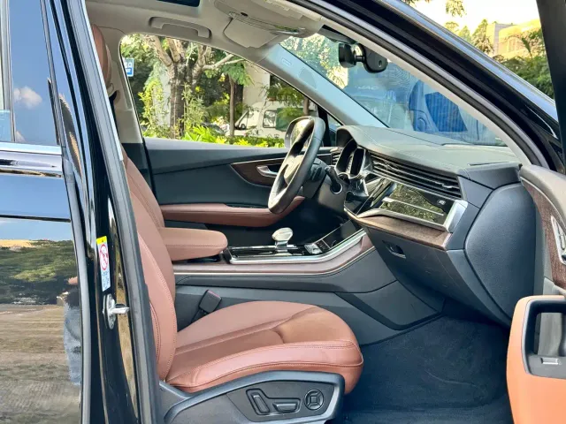 Audi Q7 — Фото автомобиля 10