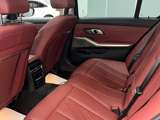 BMW 3 Series — Фото автомобиля 16