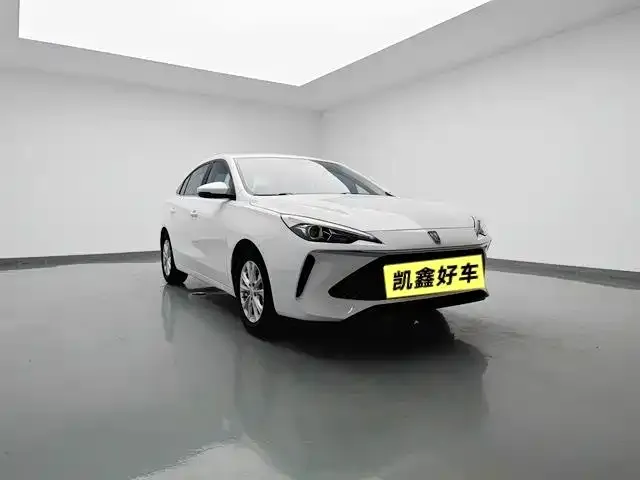 Roewe i5 — Фото автомобиля 3