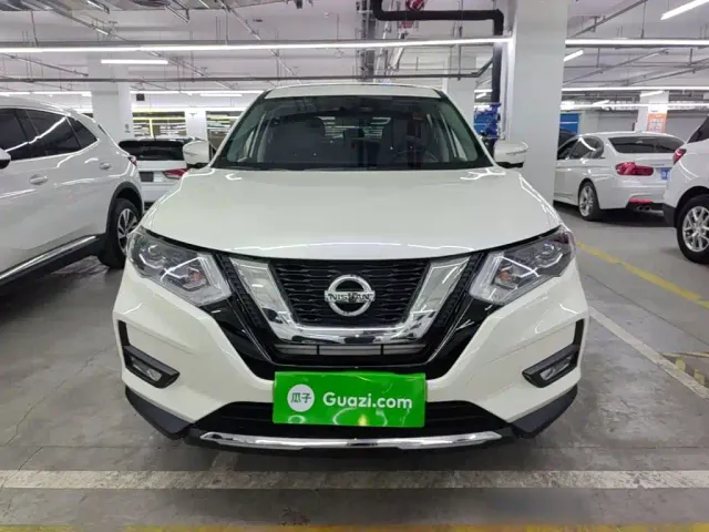 Nissan X-Trail — Фото автомобиля 2
