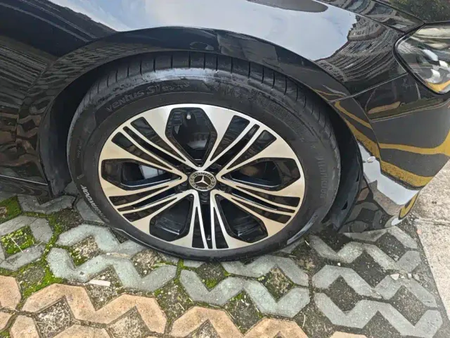 Mercedes-Benz E-Class — Фото автомобиля 6