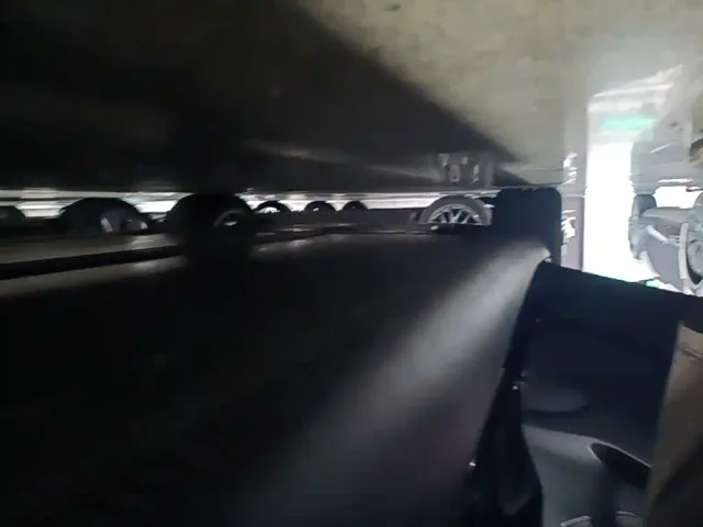 Tesla Model Y — Фото автомобиля 21