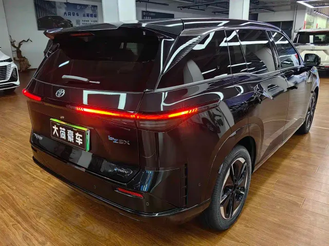 Toyota BoZhi 3X — Фото автомобиля 5