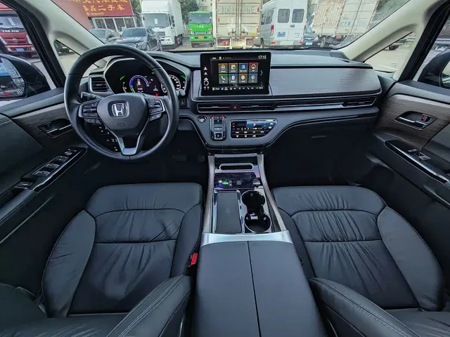Honda Odyssey — Фото автомобиля 4
