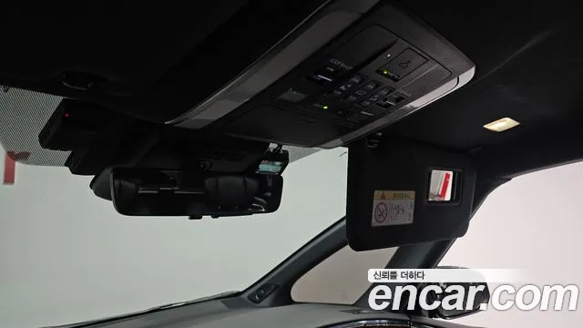 Toyota Alphard — Фото автомобиля 27