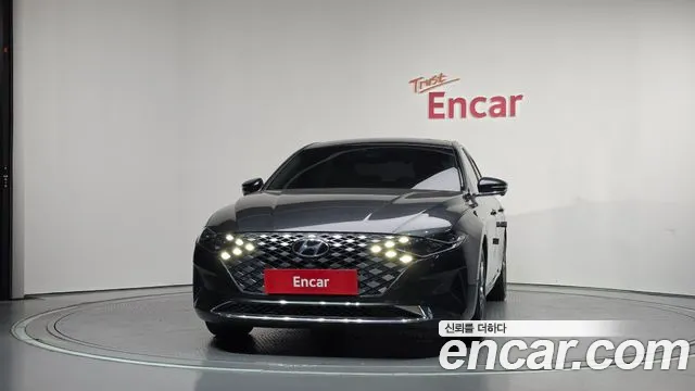 Hyundai Grandeur Grandeur (New) — Фото автомобиля 3