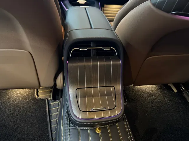 Mercedes-Benz E-Class — Фото автомобиля 7