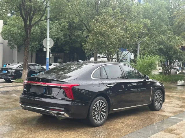 Hongqi H5 — Фото автомобиля 7