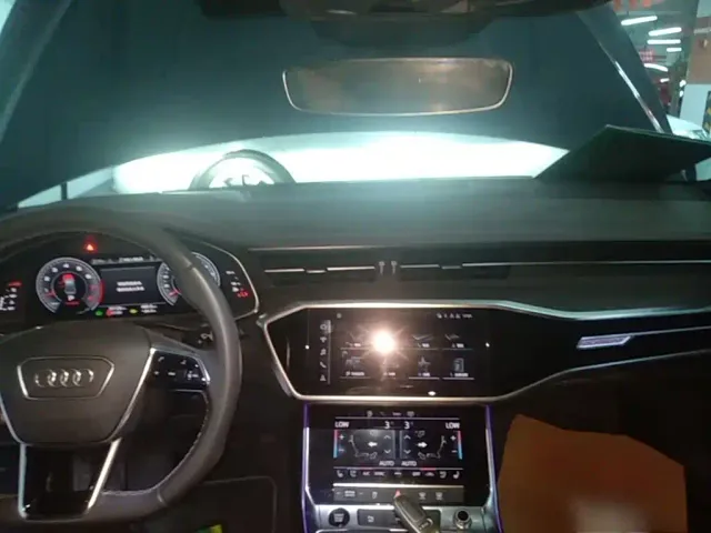Audi A7L — Фото автомобиля 9