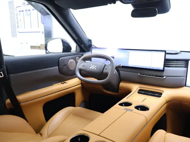 IM Motors LS8 — Фото автомобиля 14