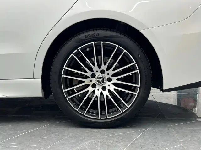 Mercedes-Benz C-Class — Фото автомобиля 23