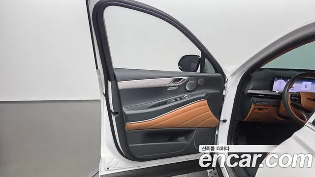 Genesis GV80 — Фото автомобиля 13