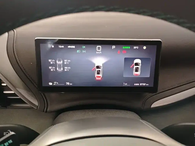 BYD Yuan PLUS — Фото автомобиля 11