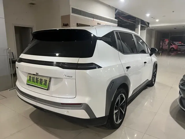 GAC Aion Y — Фото автомобиля 9