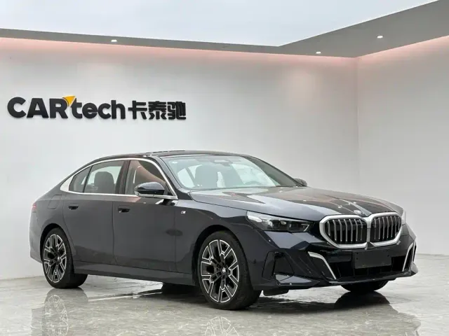 BMW 5 Series — Фото автомобиля 6