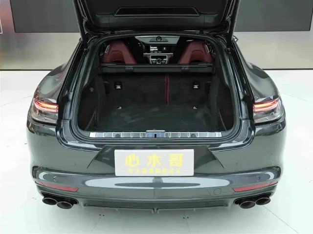 Porsche Panamera — Фото автомобиля 23