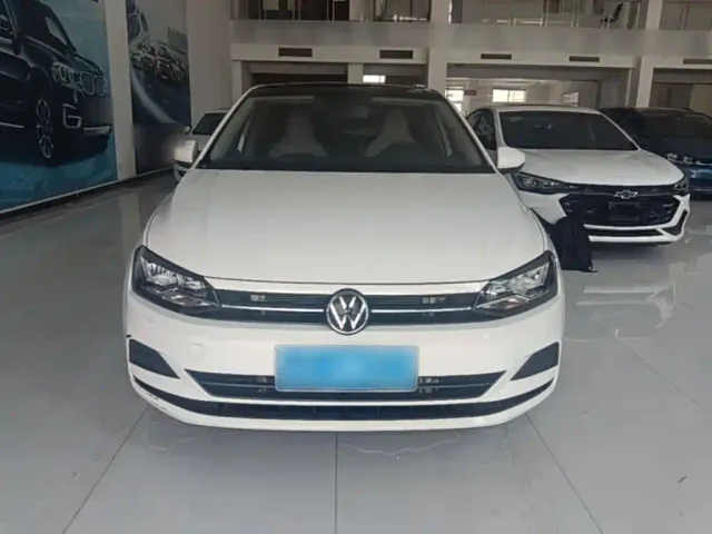 Volkswagen Polo — Фото автомобиля 2