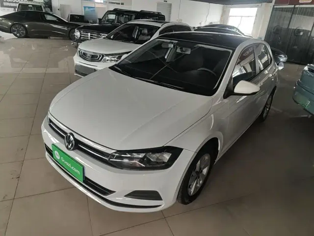 Фотография автомобиля — Volkswagen Polo