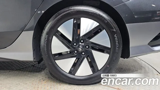 Hyundai Ioniq 6 — Фото автомобиля 6