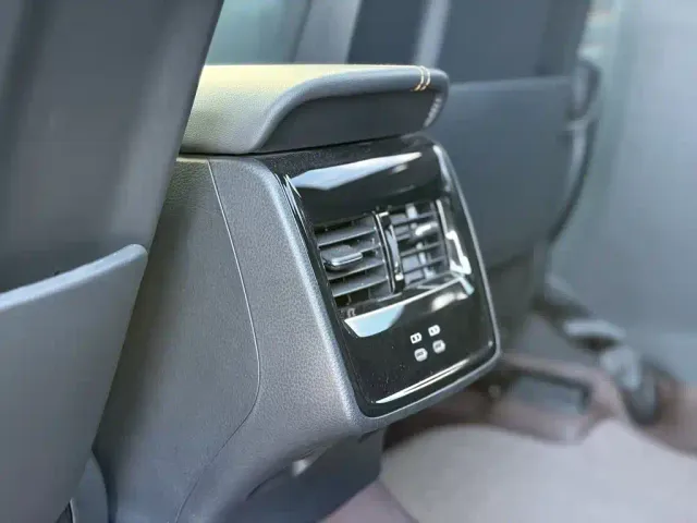 Toyota Avalon — Фото автомобиля 22