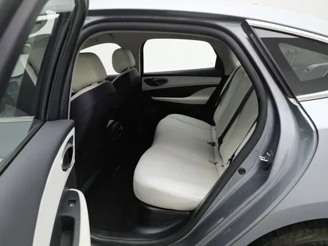 BYD Seal 05 DM-i — Фото автомобиля 15