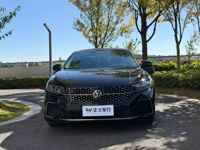 Volkswagen Passat — Фото автомобиля 2