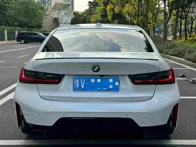 BMW 3 Series — Фото автомобиля 5
