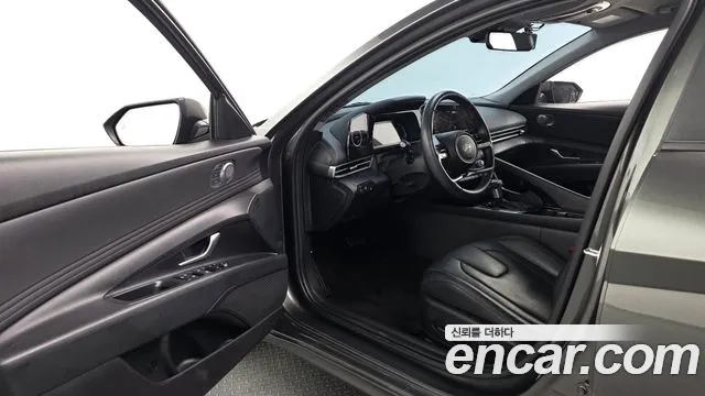 Hyundai Avante CN7 — Фото автомобиля 10