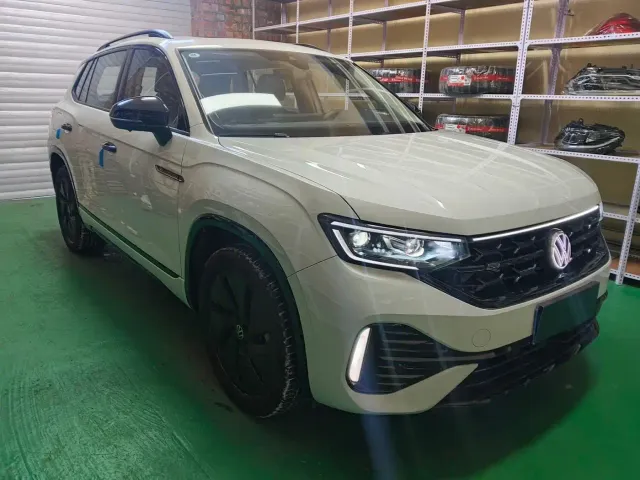 Volkswagen Tayron 2023 380TSI 4WD R-Line High-Performance Edition — Фото автомобиля 3