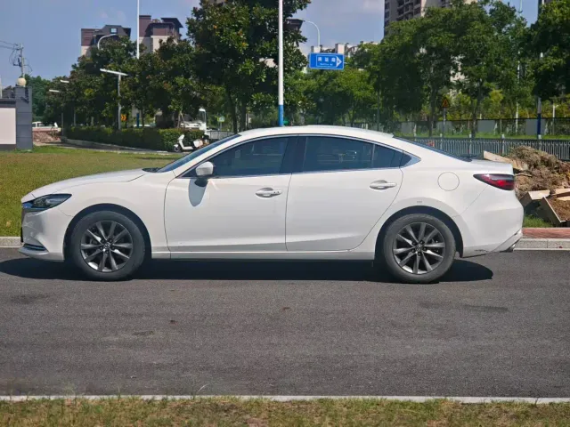 Mazda Atenza — Фото автомобиля 3
