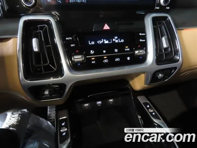Kia Sorento Sorento 4-е поколение Дизель 2.2 2WD — Фото автомобиля 15
