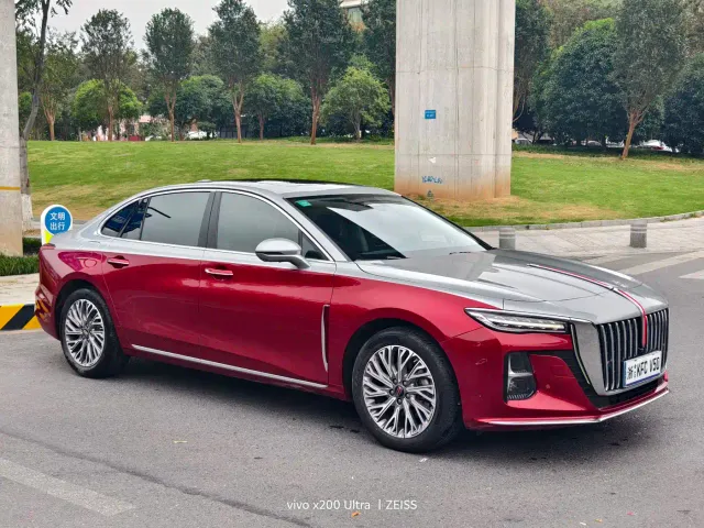 Hongqi H5 — Фото автомобиля 3