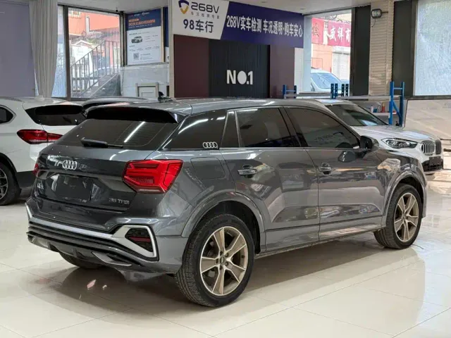Audi Q2L — Фото автомобиля 4