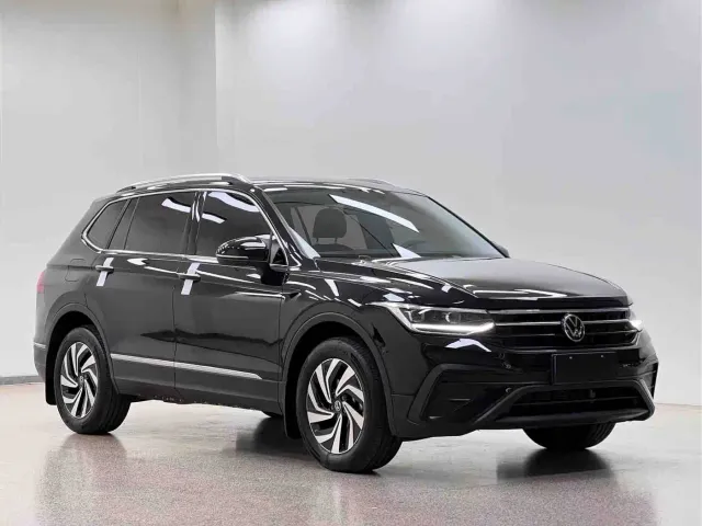 Volkswagen Tiguan L 2025 Model 300TSI Auto 2WD Dragon Edition — Фото автомобиля 3