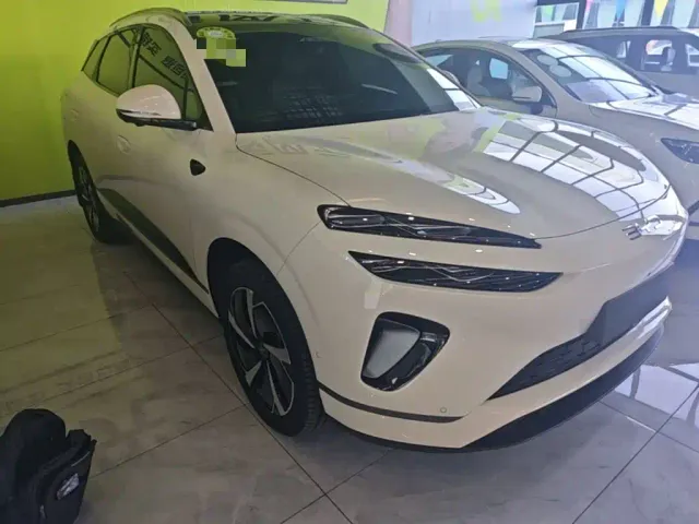 BYD Sealion 06 — Фото автомобиля 3
