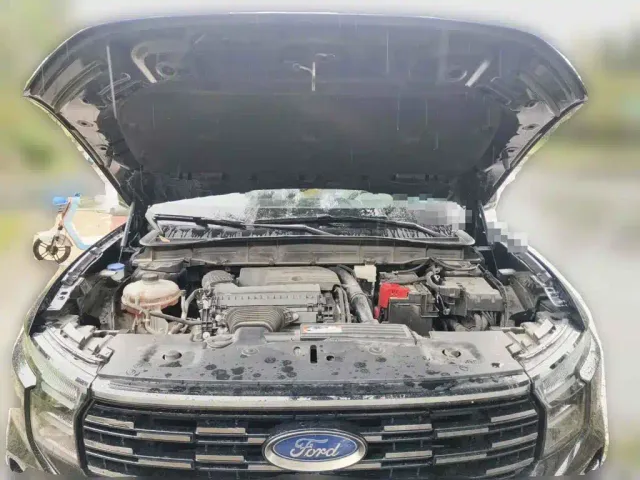 Ford Edge — Фото автомобиля 3
