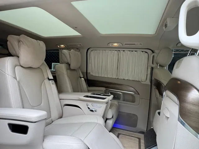 Mercedes-Benz V-Class — Фото автомобиля 24