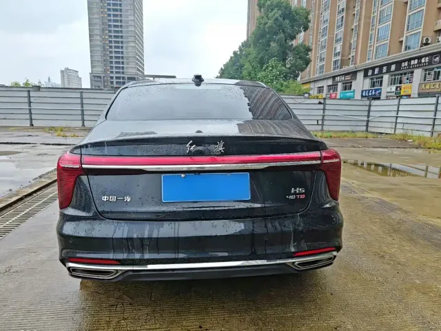 Hongqi H5 — Фото автомобиля 8