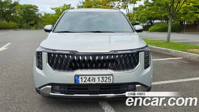 Kia Carnival Generation 4 — Фото автомобиля 3