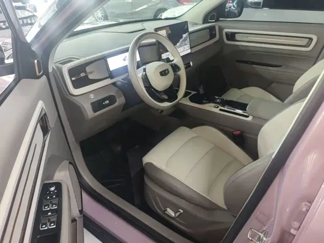 Geely ICON — Фото автомобиля 15