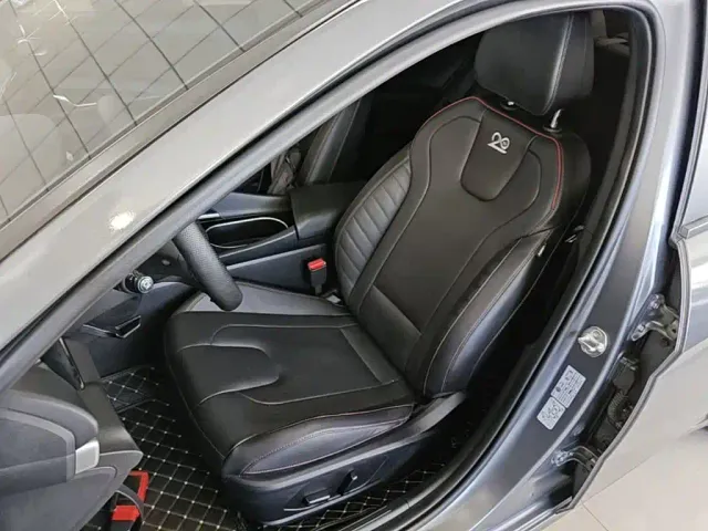 Hyundai Elantra — Фото автомобиля 14