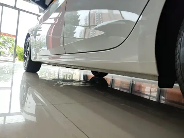 Hyundai Elantra — Фото автомобиля 20