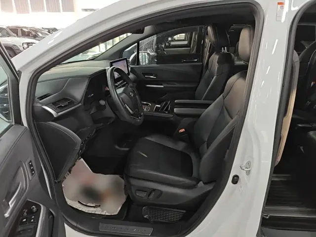 Toyota Granvia — Фото автомобиля 15