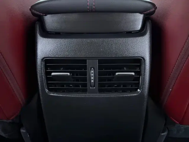 Mazda CX-30 — Фото автомобиля 19