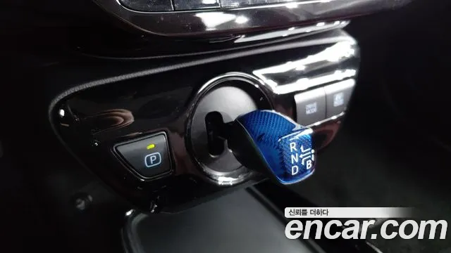 Toyota Prius — Фото автомобиля 17