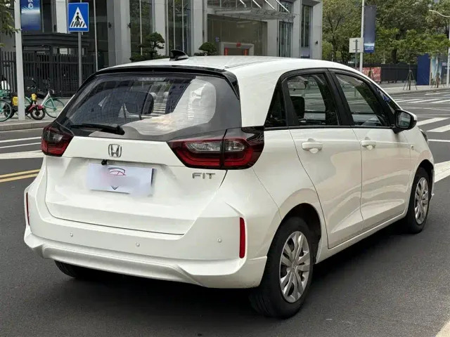 Honda Fit — Фото автомобиля 21