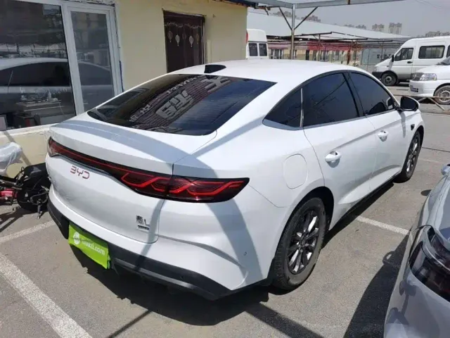 BYD Qin L — Фото автомобиля 6